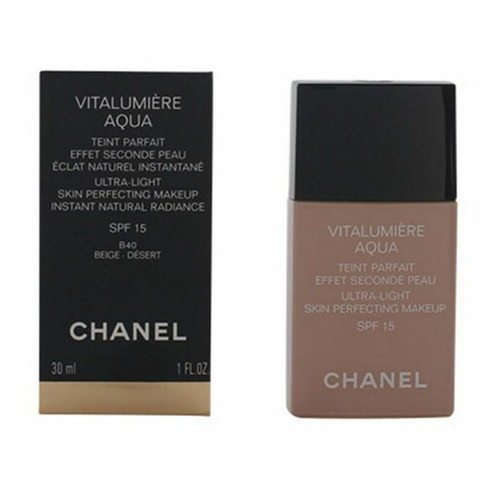 Base per Trucco Fluida Vitalumière Aqua Chanel